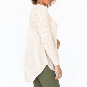 Cable knit pullover creme